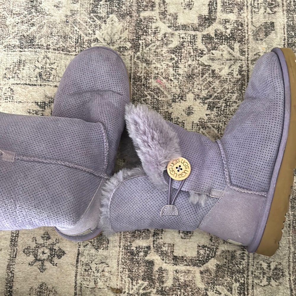 Purple uggs